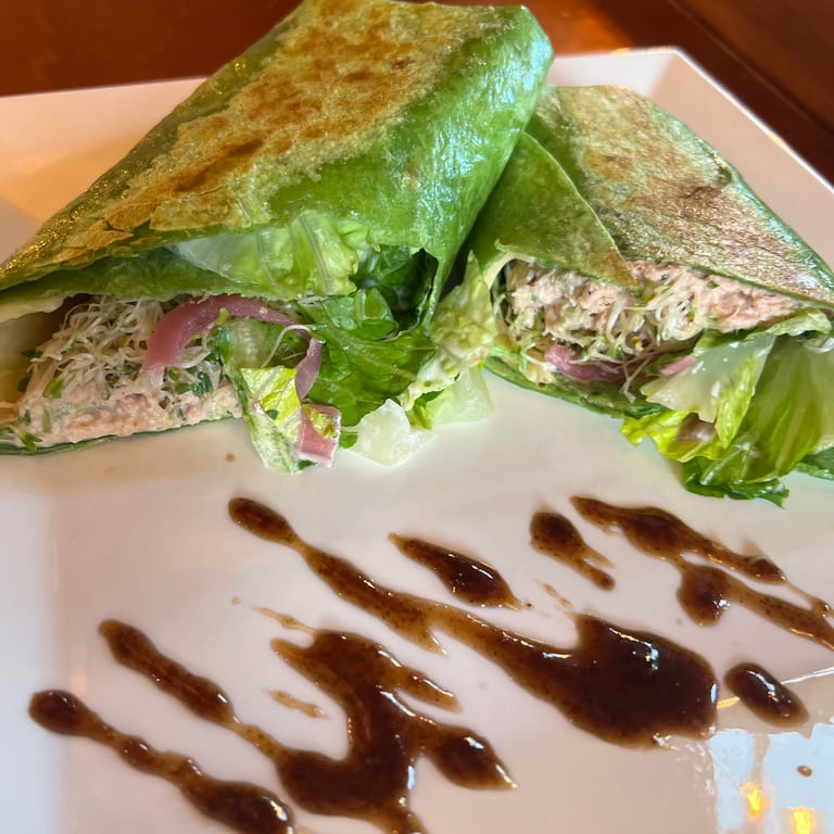 Savor Our Lunch Offerings